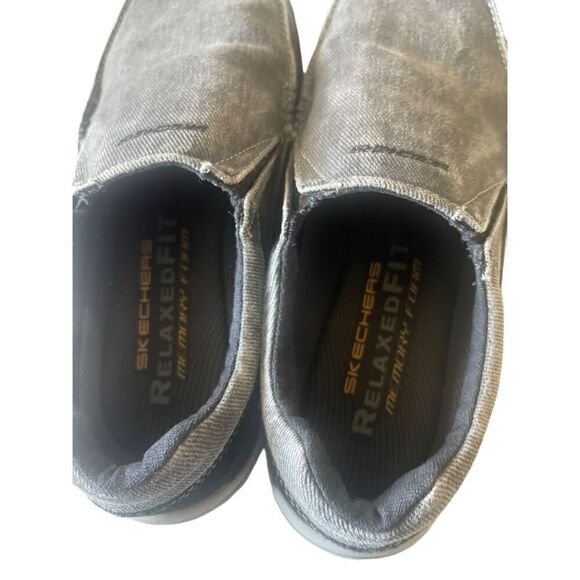 Skechers Mens Black Round Toe Memory Foam Slip-On Casual Shoes Size 9 US - Picture 2 of 15